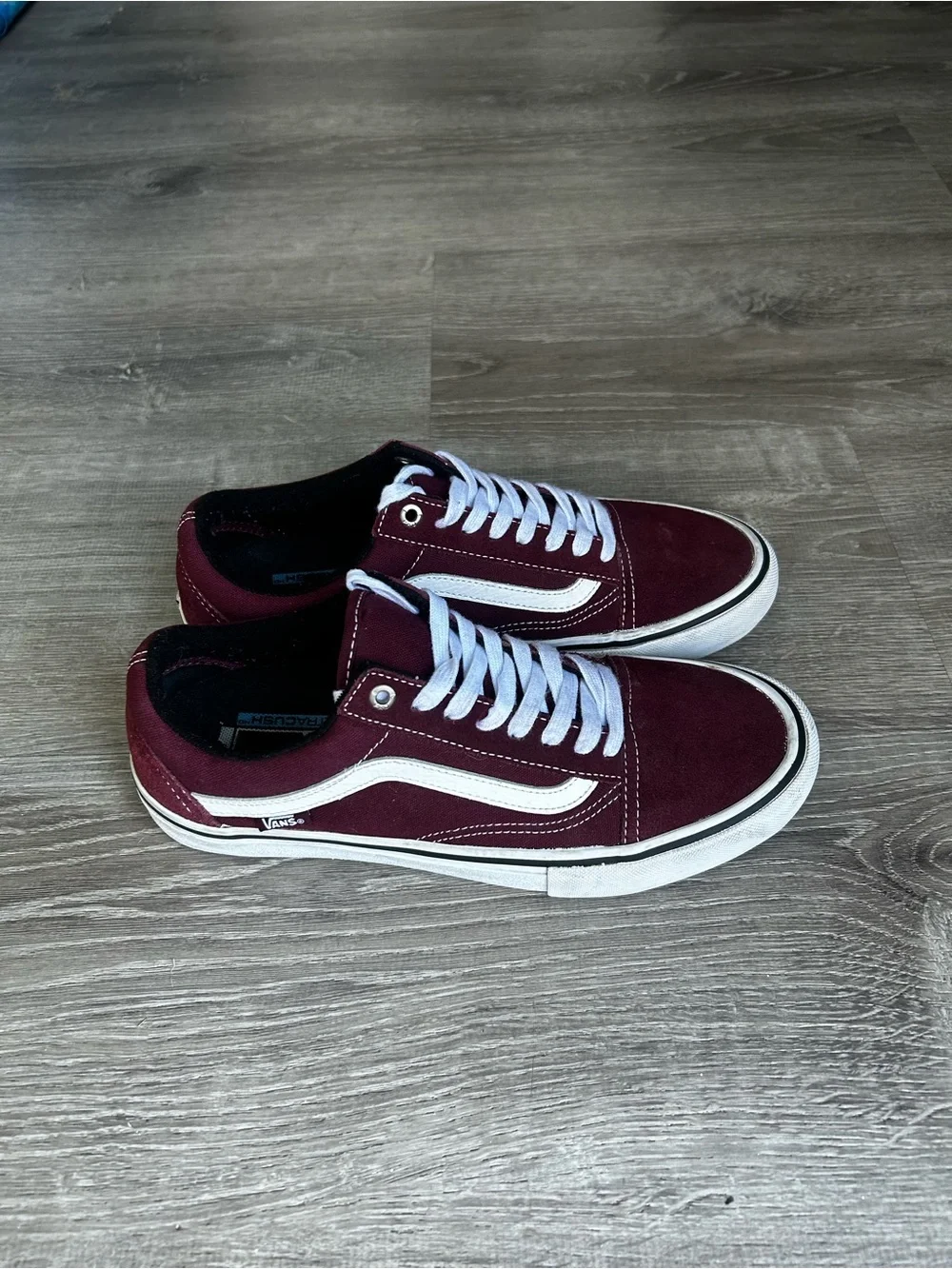 Vans Old Skool Sneakers in Burgundy and White